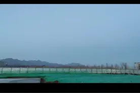 给北京建工集团有限责任公司怀柔科学城项目，安装的滚轴式洗轮机视频封面