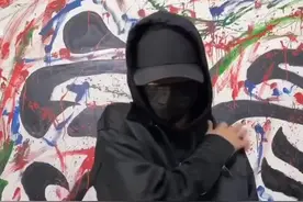 这……是.@疯狂小杨哥🌚  。 我……才是黑脸v