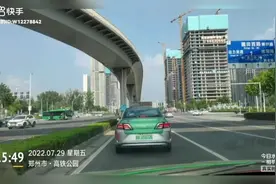 【赞赞赞】郑州高铁东站南出租车上客区域视频封面