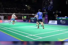 4K超清，吴蔚昇暴力杀球悦耳版，建议佩戴耳机享用[爱心]#羽毛球 #2022全英羽毛球公开赛 视频封面