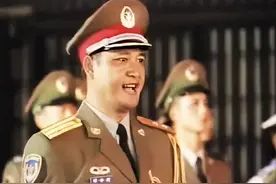 "来世还做中国人 "我骄傲我是中国人 驻港中校谭善爱香港回归时让英国人下岗#抖音 视频封面