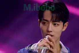 cpn！据说那天的“大型装不熟现场”很难忘！耳返分你一只，装作不认识我好不好😂#博君一肖 #肖战王一博视频封面