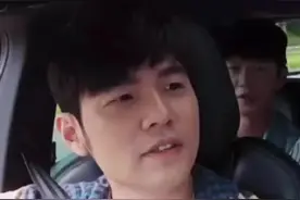 #周杰伦 #林俊杰 林俊杰偷开周杰伦的跑车把墨镜落下，结果出现在了MV里@抖音大明星 