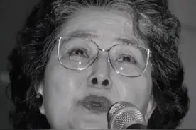 2022年4月7日下午，《我爱你，中国》原唱者、中央音乐学院声歌系教授、著名女高音歌唱家叶佩英在北京逝世，享年87岁。#叶佩英 