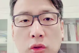 #董明珠建议提高个税起征点至1万元 董明珠要给老百姓减税很讨喜 但对老百姓减税和对富人增税要一起来视频封面