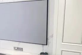 装修最不后悔的就是选择了浅灰色#瓷砖通铺，不做波导线是真的显空间大呀。#装修分享