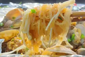 广东锡纸花甲粉丝做法，一上午桌就被抢光了！#跟着广东人学做菜 #美食 @抖音短视频