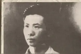 完成《义勇军进行曲》曲谱后不久，23岁的聂耳不幸遇难，他的知音田汉替他在开国大典上听国歌响彻新中国！历史不能忘却！一同回溯#义勇军进行曲是怎样诞生的