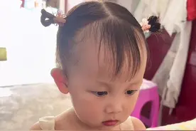 你们要的又短又少的编发教程又来了，这么可爱的发型，赶紧安排～#儿童编发 #儿童短发简单扎头发#日常儿童编发视频封面