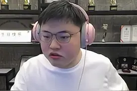 GALA小明赛前请神？ @Uzi #gala  #uzi  #ming  #lol视频封面