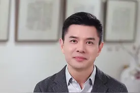 有没有发现，80后突然“消失”了！他们又都去哪里了？这条视频将80后现状的底层逻辑一次给您说个明白，这背后的原因令人唏嘘……建议点赞收藏#80后 #中年危机 #独立思考 视频封面