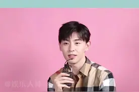 伦哥回应了哈哈哈  要想“伦现”得先过杨紫这关😂😂😂#邓伦 #李现 #杨紫