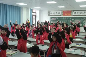 给寄宿学校学生枯燥的学习生活中课前提提神