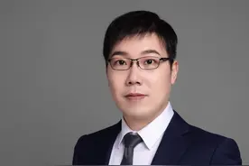 烟酰胺除了能提亮肤色还有对抗紫外线的作用噢！#亮肤 #樊哥撩皮肤 #皮肤