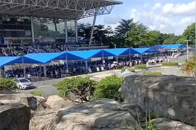 塘厦体育馆，接种新型冠状病毒疫苗，人山人海，视频封面