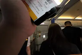 深圳航空的乘务组真的赞，这样的服务你下次出行会选择深航吗？