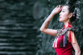 我怎么哭了 #我怎么哭了 #人像摄影 #民族风 #情绪 #情绪人像