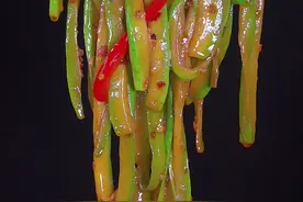 西葫芦这样炒，清脆爽口，开胃下饭！#美食 #抖音美食创作人 #家常美食 #跟着抖音学做菜 #西葫芦 视频封面