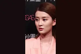 #乔欣 这样的白富美都说面对自己喜欢的人会没有自信，会觉得自己头大脸圆…何况平常人呢视频封面