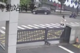 营区门口突发“车祸”， 消防员“闪电”出警救人视频封面