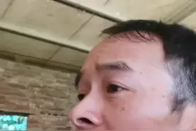 #养猪技术 #养猪人 ，做疫苗除了产前5天产后5天的母猪不要做，其它的可以一刀切做，注意：提前给猪喂保健，疫苗回温，气温高时，可以晚上做或者下雨天做，生病的猪，不要做。视频封面