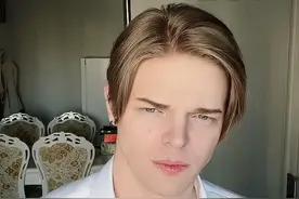 正好可以通过这个话题#我的个人介绍 回答很多评论区的问题#芮丹尼