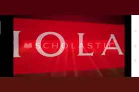 Kittent’s  First  Full  Moon猫咪追月