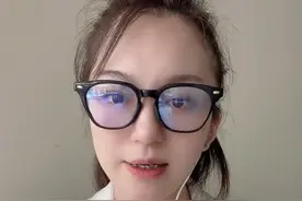 #杨槠策否认打余秀华是家暴 #大v说热点 #大v说 #蔚你点评 看似前后矛盾的杨槠策有着缜密的逻辑 看似在围观余秀华实则在审视自己视频封面