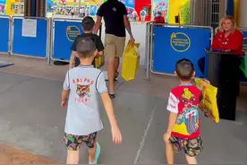 还好衣服质量不错#vlog日常 #生活 #美国生活vlog #积木视频封面