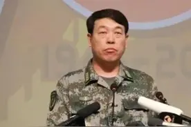 前任三军仪仗队大队长，晋升司令员。视频封面