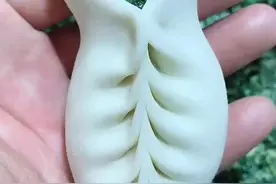 老鼠尾水饺包法动作分解