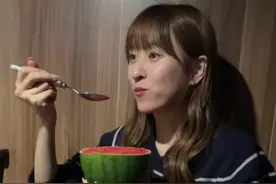 日本阿姨，和这个网吧小姐姐，我很纠结。#日本 #日本生活 @高兴闯日本（直播）