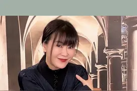 #谷爱凌晋级大跳台决赛 #冰雪2022 都说玛丽苏女主谷爱凌是“别人家的孩子”？你可知道，因为她背后站着“别人家的父母”。#金牌育言家 