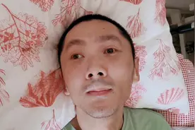 前一天失眠，昨晚睡可香了，今天睁开眼就咯咯咯视频封面