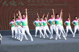 恩施卷烟厂工间操展演，现场一镜到底实录#恩施 #传递正能量视频封面