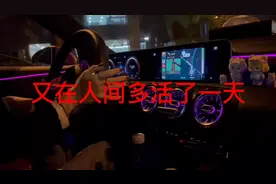 不忘初心，方得始终；不忘初心，砥砺前行；不忘初心，披荆斩棘。