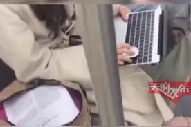 网曝一女子地铁里红包占座，旁人提醒仍然拒绝挪包。#杭州 #地铁 #占座视频封面