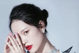 独来独往的#女人 更值得你深交#智慧#优秀#抖音小助手#梁宸瑜