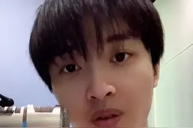 横扫日本足坛的中国球员——贾秀全。#足球 #国足 #苗霖评书视频封面