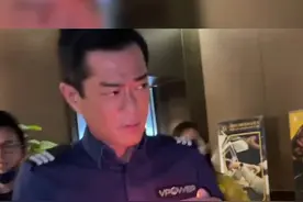 #姜皓文 55岁生日，身为老板的#古天乐 手捧蛋糕惊喜为他庆生，从龙套到男主角古天乐在背后一直默默的给他推资源，最终斩获最佳男配角，古仔真的是位好老板👍视频封面