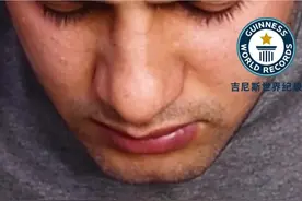 叠mm豆最新世界纪录叒被刷新了！伊拉克小伙Ibrahim Sedep成功叠起7颗mm豆速来围观！#吉尼斯世界纪录 #叠巧克力豆吉尼斯挑战视频封面