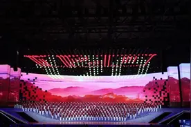 #山东大学120周年校庆  音乐舞蹈晚会开场，山大人齐唱校歌——视频封面