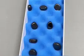 磁力对战棋，小朋友最爱玩的就是磁铁，多种玩法，赶紧和孩子来上一局吧#亲子 #益智 #创意 #思维 #抖in宝贝计划 @抖in宝贝计划