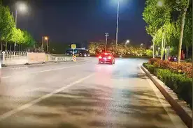 五四转盘，是我大滨州的地标性建筑。是220国道（滨州至郑州视频封面