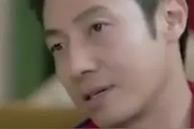 近日一档节目中，撒贝宁说去年双胞胎孩子出生时，他的第一条信息发给了自己已经去世的母亲：可惜永远都没有回复了视频封面