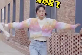 上次收到了点单...你们想要的嫦娥走路，来了！#何泓姗 #不同英雄走路方式 #电竞少女 #春日星随拍