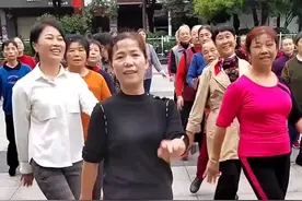 #广场舞#高天上流云#32步#创作灵感 @抖音短视频 