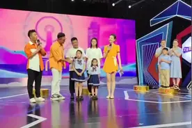 若伊若琳清唱：我有一个好妈妈感动全场#鲁亚艺术教育 #演出现场视频封面