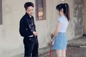 我不喜欢这么主动的女生 你们呢？#原创搞笑 #撩妹高手 #粤语经典 @抖音短视频 @DOU+小助手