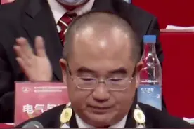 张定宇：虽然我不能延长生命的长度，但为什么不让生活更加丰满呢